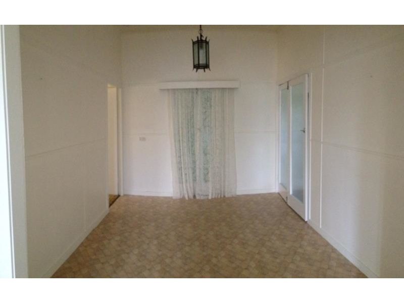 140 Earl Street, Berserker QLD 4701